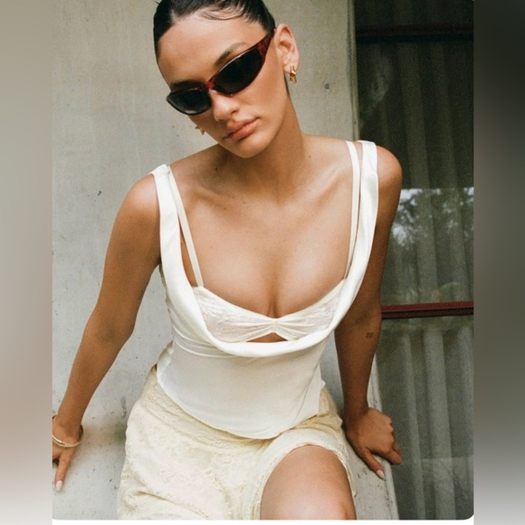 Princess Polly Tops - Princess Polly Delilah Top